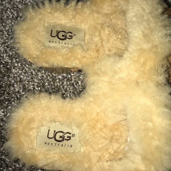 UGG Girls Clog Tan  "K Kalie II” - Picture 3 of 4